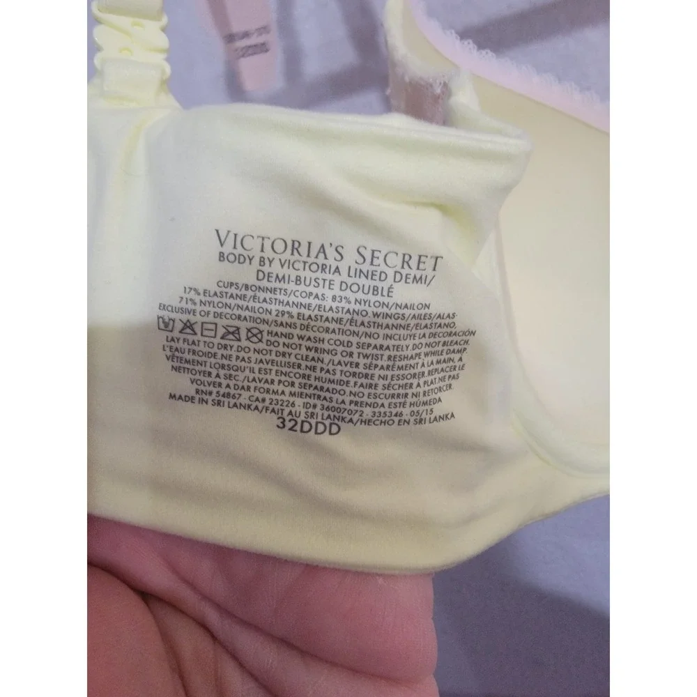 Victoria's Secret Body by Victoria Lined Demi Bra 32DDD Yellow Floral Lace‎ NWT